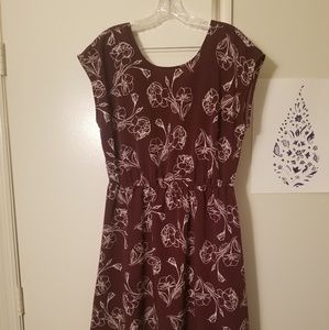 Burgundy knee-length dress with white print
